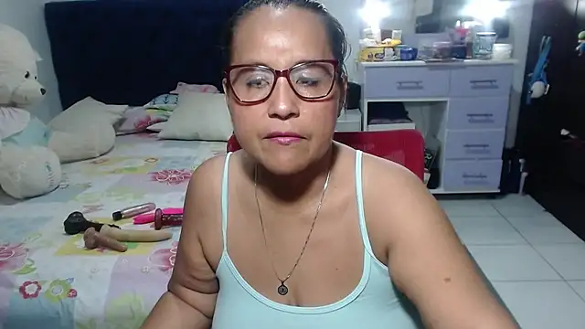 pervert mommy  online show from 04/22/26, 09:33