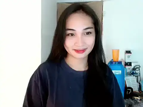 SweetLilly 18 online show from 01/01/25, 02:20