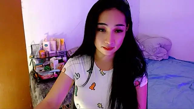 SweetLilly 18 online show from 11/01/25, 03:30