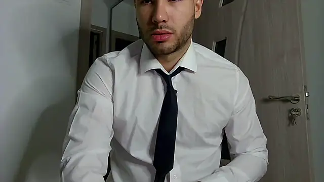 Justynn1 online show from 12/24/24, 01:06