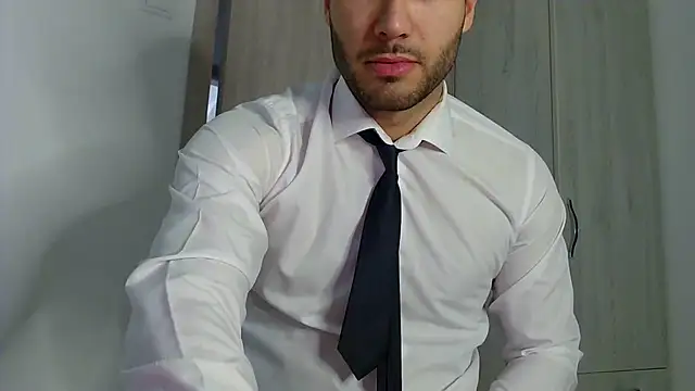 Justynn1 online show from 02/20/25, 06:06