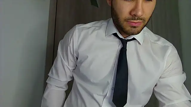Justynn1 online show from 04/26/26, 04:43
