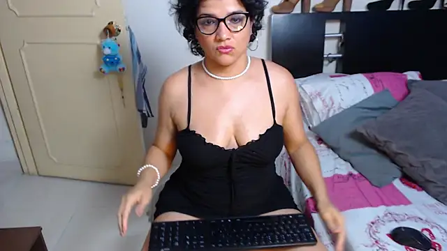 GlendaStarx online show from 02/13/25, 09:17