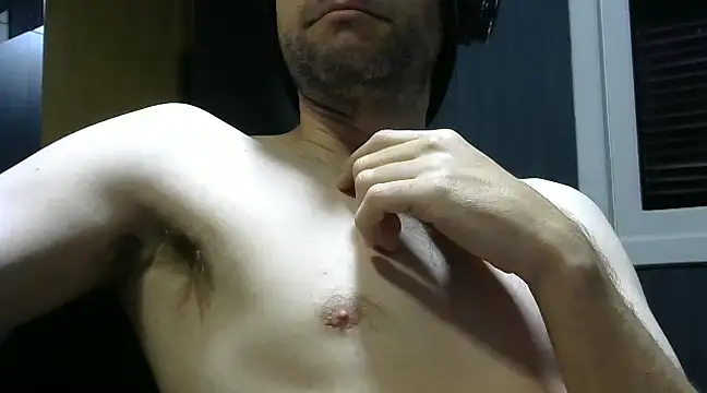 Snapshot of gauchors20 chatting on 12/28/24, 10:36 gauchors20 online show from 12/28/24, 10:36