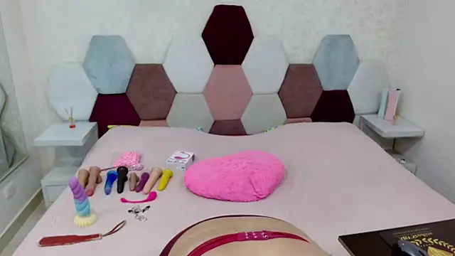 angel blue online show from 04/08/26, 04:40