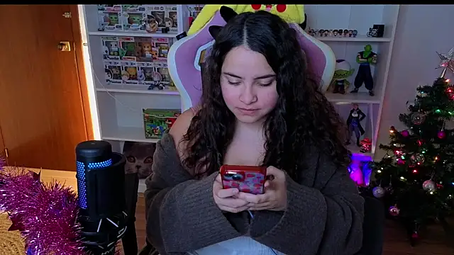 Snapshot of Sweet_sully__ chatting on 11/30/25, 09:13 Sweet sully online show from 11/30/25, 09:13