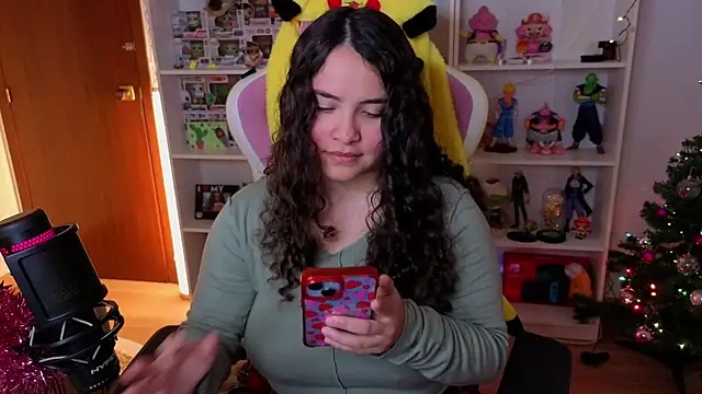 Snapshot of Sweet_sully__ chatting on 12/20/25, 10:00 Sweet sully online show from 12/20/25, 10:00