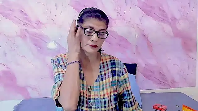 IndianAllure online show from 10/10/25, 05:39