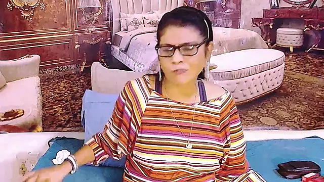 IndianAllure online show from 05/29/26, 05:38