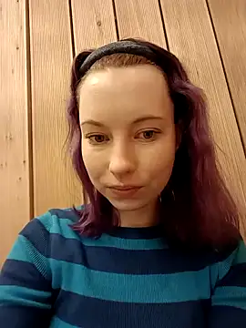 Snapshot of Frost_foxy chatting on 02/13/25, 06:09 Frost foxy online show from 02/13/25, 06:09