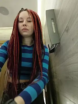 Snapshot of Frost_foxy chatting on 11/02/25, 01:19 Frost foxy online show from 11/02/25, 01:19