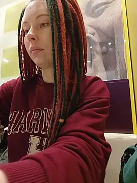 Snapshot of Frost_foxy chatting on 11/15/25, 01:58 Frost foxy online show from 11/15/25, 01:58