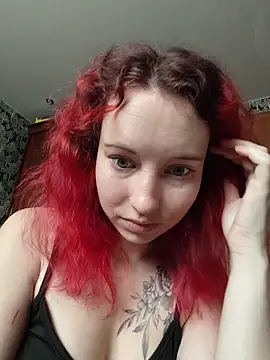 Snapshot of Frost_foxy chatting on 11/20/25, 04:12 Frost foxy online show from 11/20/25, 04:12