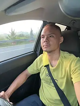 Snapshot of EllisZlatan chatting on 03/01/26, 11:51 EllisZlatan online show from 03/01/26, 11:51