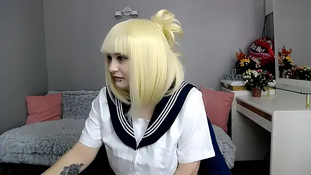 Estheri online show from 02/18/26, 07:15