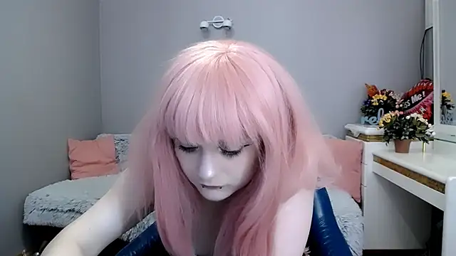 Estheri online show from 06/10/26, 06:23