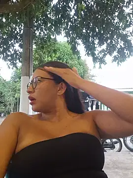 Snapshot of DAELAA chatting on 01/24/25, 11:02 DAELAA online show from 01/24/25, 11:02