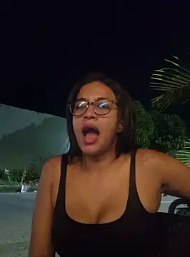 Snapshot of DAELAA chatting on 02/03/25, 04:14 DAELAA online show from 02/03/25, 04:14