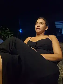 Snapshot of DAELAA chatting on 02/14/25, 01:02 DAELAA online show from 02/14/25, 01:02