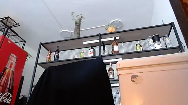 Snapshot of DAELAA chatting on 09/21/25, 07:04 DAELAA online show from 09/21/25, 07:04