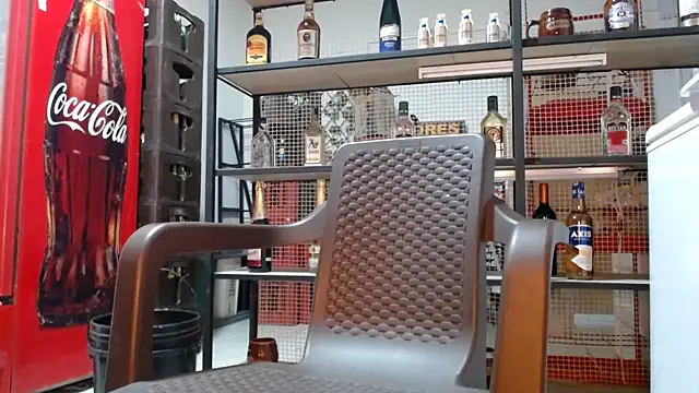 Snapshot of DAELAA chatting on 11/27/25, 11:40 DAELAA online show from 11/27/25, 11:40