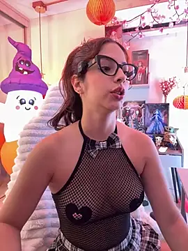 Snapshot of Zoe_Bae chatting on 10/23/25, 09:24 Zoe Bae online show from 10/23/25, 09:24