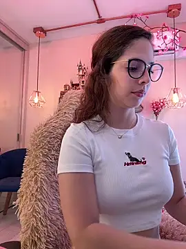 Zoe Bae online show from 03/08/26, 12:08