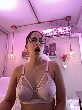 Zoe Bae online show from 03/10/26, 09:20