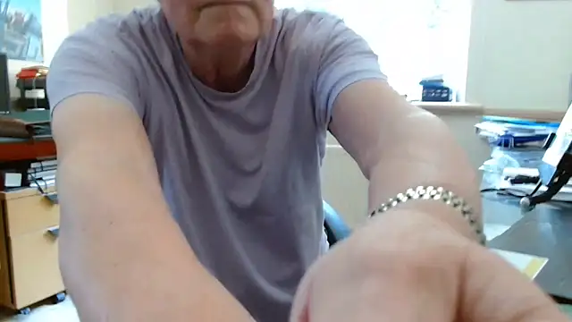 Snapshot of alan_inlondon chatting on 07/24/26, 02:59 alan inlondon online show from 07/24/26, 02:59