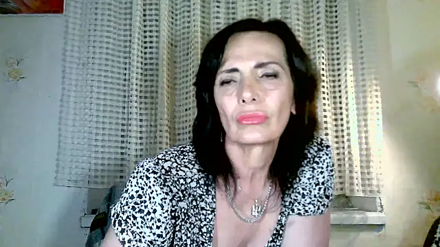 Snapshot of DreamMarianna chatting on 06/09/26, 09:15 DreamMarianna online show from 06/09/26, 09:15