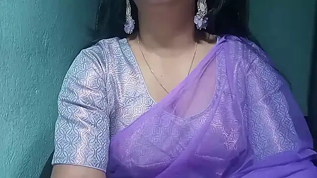 Snapshot of YourModhu chatting on 12/28/24, 06:08 YourModhu online show from 12/28/24, 06:08