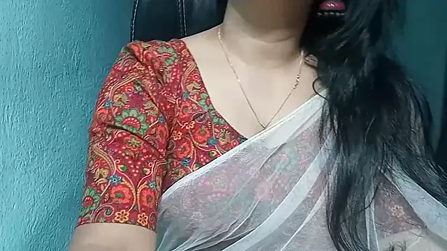 Snapshot of YourModhu chatting on 03/19/25, 09:05 YourModhu online show from 03/19/25, 09:05