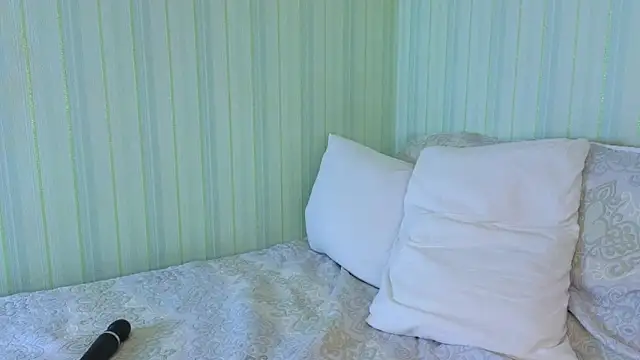  Lily  online show from 01/28/25, 09:41