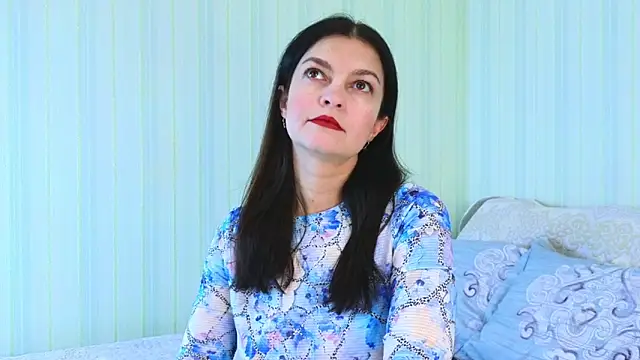  Lily  online show from 02/04/25, 08:13