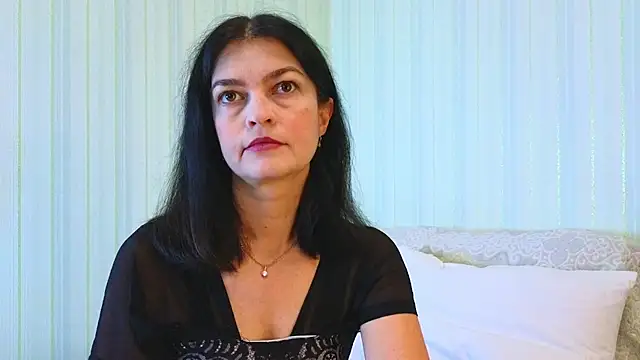  Lily  online show from 11/13/25, 06:56