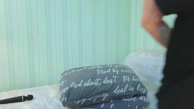  Lily  online show from 07/28/26, 12:48