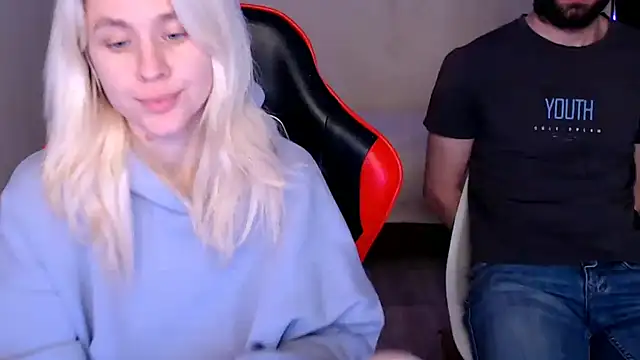 Snapshot of Mila_Jon chatting on 12/07/24, 01:07 Mila Jon online show from 12/07/24, 01:07