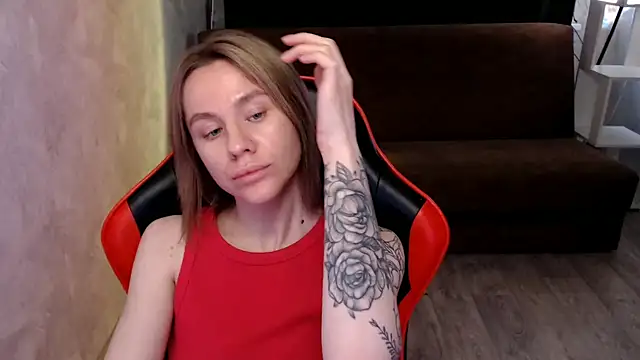 Snapshot of Mila_Jon chatting on 11/28/25, 07:33 Mila Jon online show from 11/28/25, 07:33