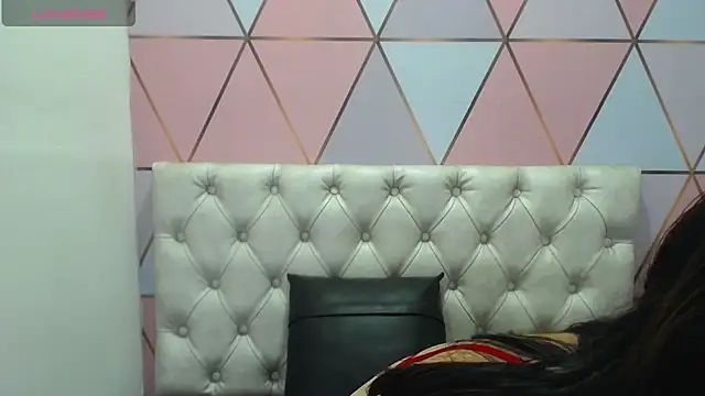 juliana diaz online show from 02/05/25, 02:26