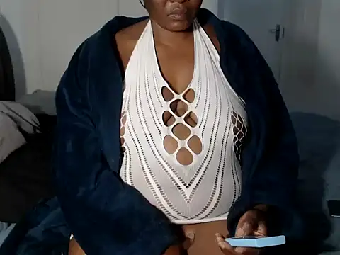 Snapshot of BigButtGodess chatting on 06/16/26, 03:20 BigButtGodess online show from 06/16/26, 03:20