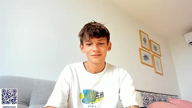 MiracleCam online show from 01/06/26, 02:37