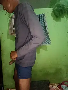 Snapshot of hq9870a chatting on 12/07/24, 06:26 hq9870a online show from 12/07/24, 06:26