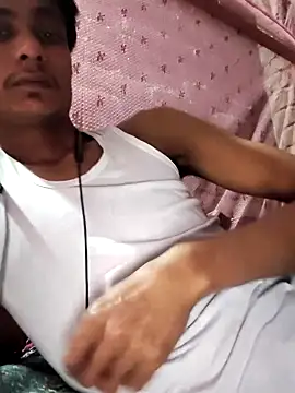 Snapshot of hq9870a chatting on 02/21/26, 05:14 hq9870a online show from 02/21/26, 05:14