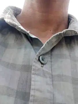 Snapshot of hq9870a chatting on 02/25/26, 06:23 hq9870a online show from 02/25/26, 06:23