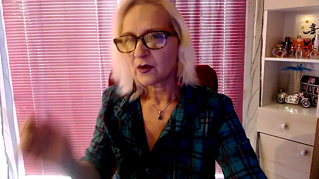 Snapshot of Ala-N-Dala chatting on 12/03/24, 11:33 Ala-N-Dala online show from 12/03/24, 11:33