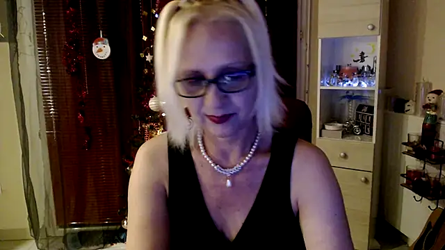 Snapshot of Ala-N-Dala chatting on 01/02/25, 09:50 Ala-N-Dala online show from 01/02/25, 09:50