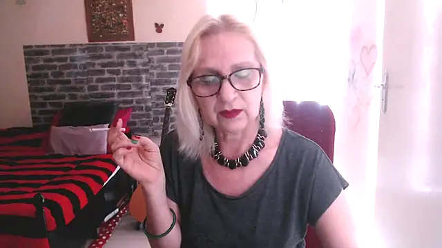 Snapshot of Ala-N-Dala chatting on 03/11/25, 12:06 Ala-N-Dala online show from 03/11/25, 12:06