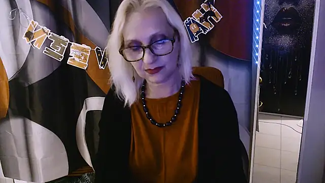 Snapshot of Ala-N-Dala chatting on 10/21/25, 06:58 Ala-N-Dala online show from 10/21/25, 06:58