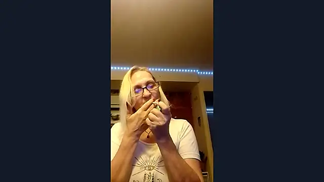 Snapshot of Ala-N-Dala chatting on 12/16/25, 07:13 Ala-N-Dala online show from 12/16/25, 07:13