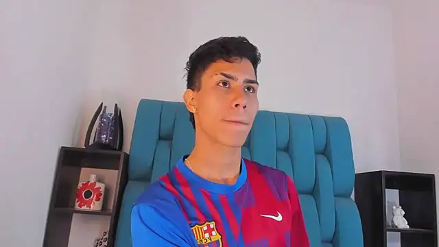 Snapshot of AlanNaughty chatting on 01/14/25, 12:22 AlanNaughty online show from 01/14/25, 12:22